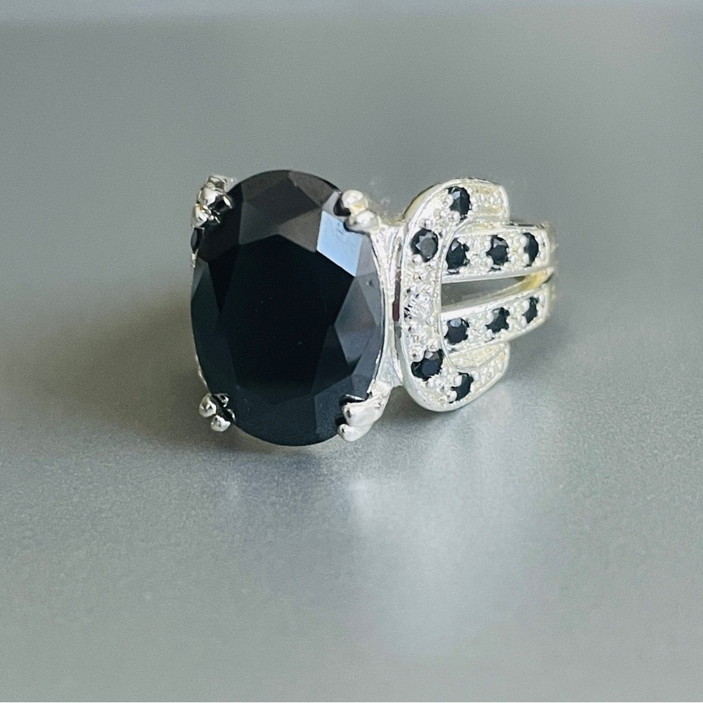 Black Onyx Oval Sterling Silver Cocktail Ring - Picture 4 of 12